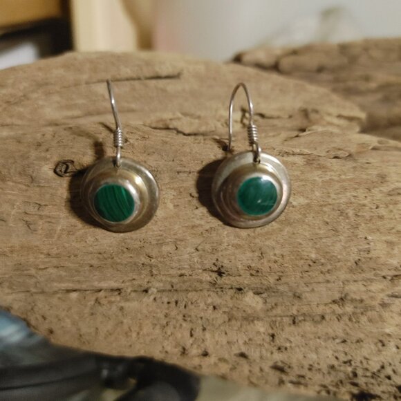Vintage Sterling Silver Drop Earrings Malachite Artisan Crafted Stamped 925 - Picture 3 of 6